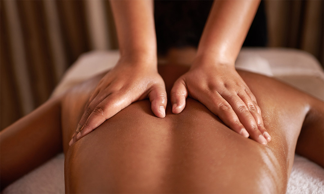 Swedish-massage-with-oil.jpg